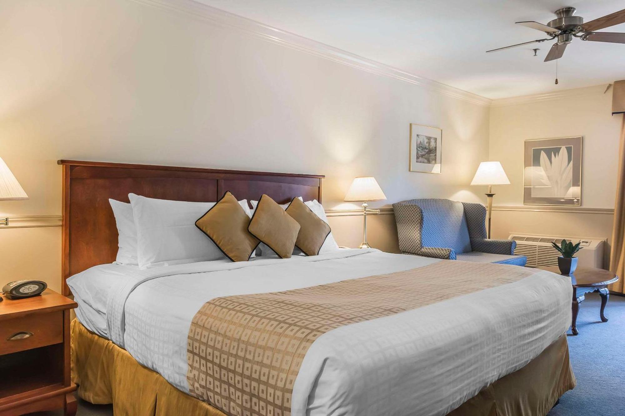 Hotel On The