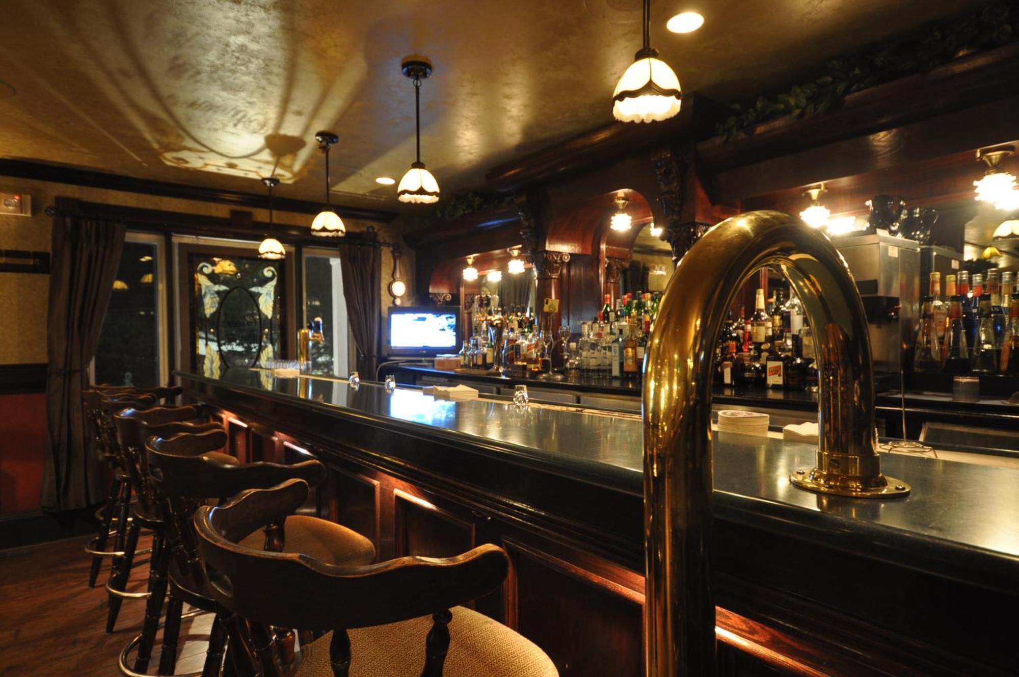 On The 4* Fall River