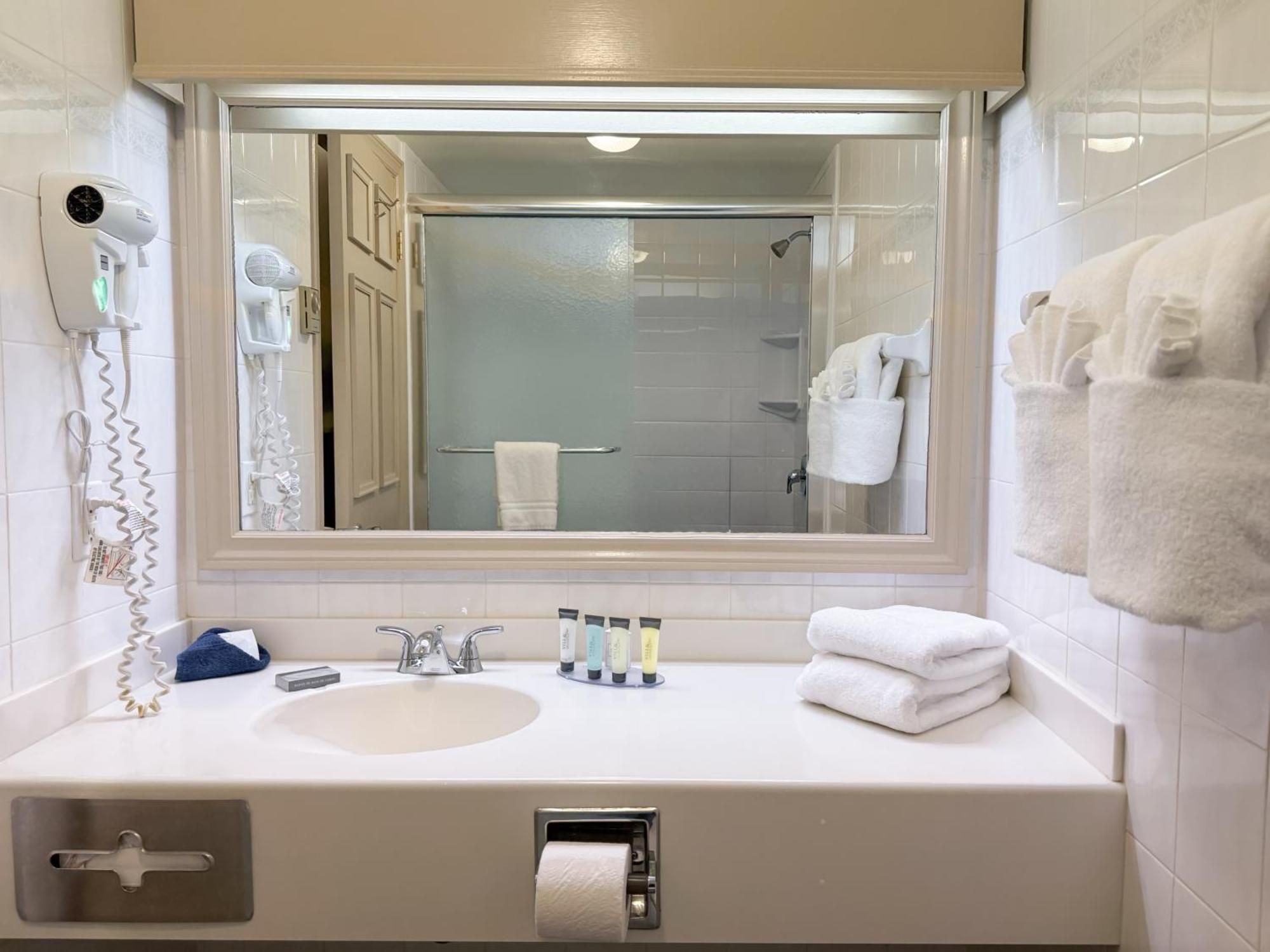 Hotel On The 4*